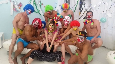 10on1 Clown GangBang in FHD - Ella Nova