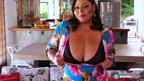 Sofia Damon: Worship Her Big Tits