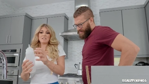 Kayla Kayden Unexpected Package - RKPrime