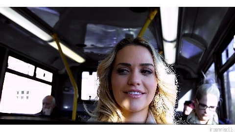 Mia Malkova sexo en avion