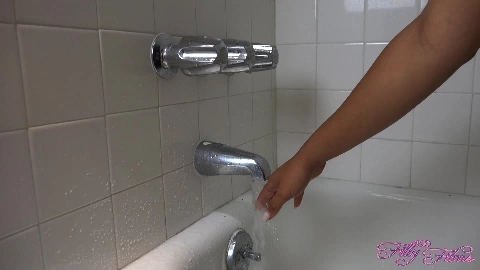 FillyFilms - Lesbian Bff Bath Time - Maya Bijou - Trill