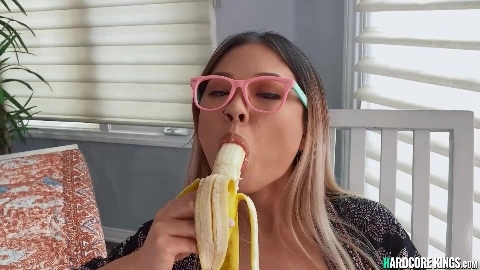 Petite Asian sucks banana and big dick