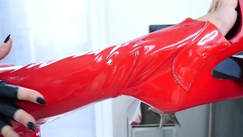 Super HOT Latex Masturbation - Lucy Zara