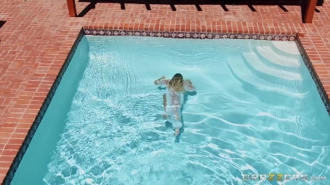 Jessa Rhodes Jewel Of The Pool - BigWetButts