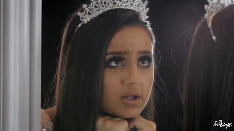 Teen Dream Pageant Queen - Reagan Foxx & Eliza Ibarra