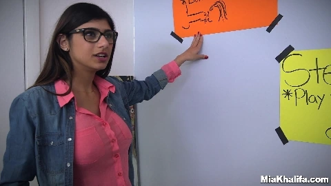 BJ Lessons w/ Mia Khalifa